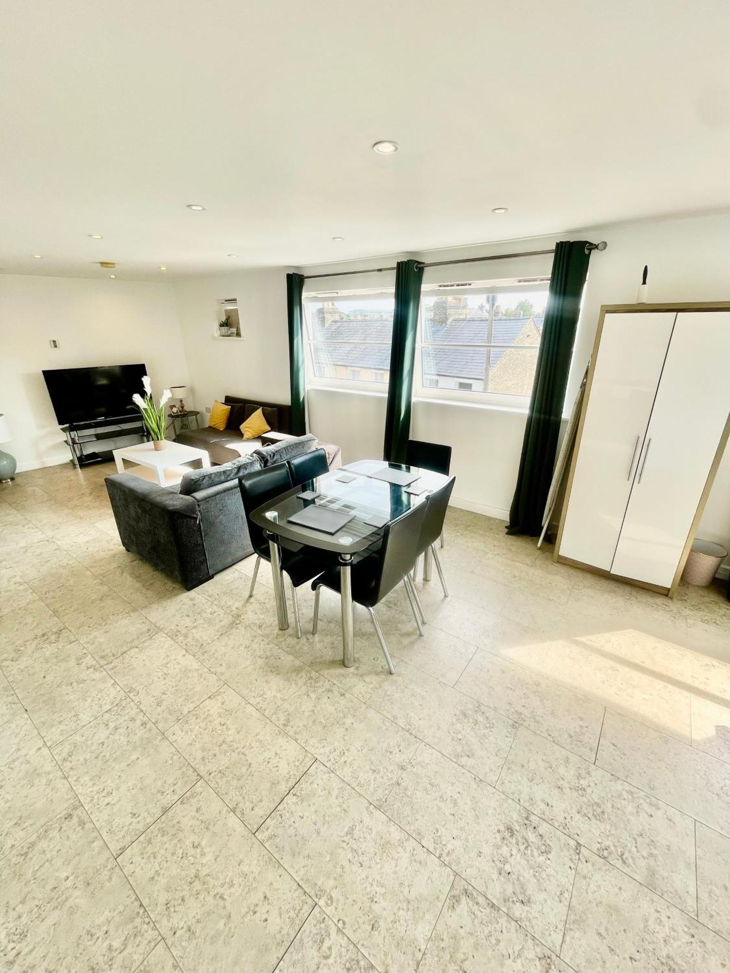 Centre Cozy Flat Second Floor Apartment