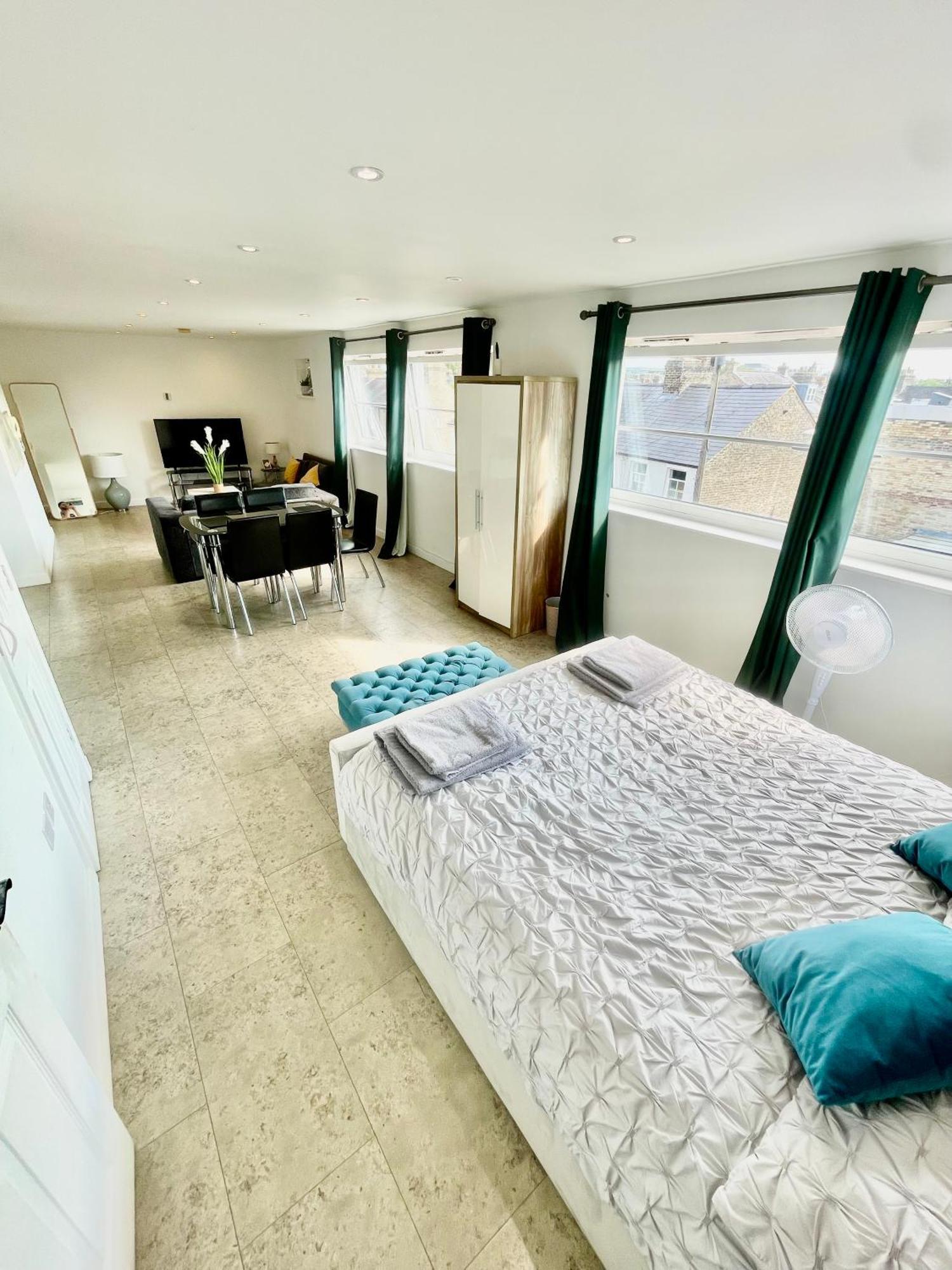 Centre Cozy Flat Second Floor Apartment